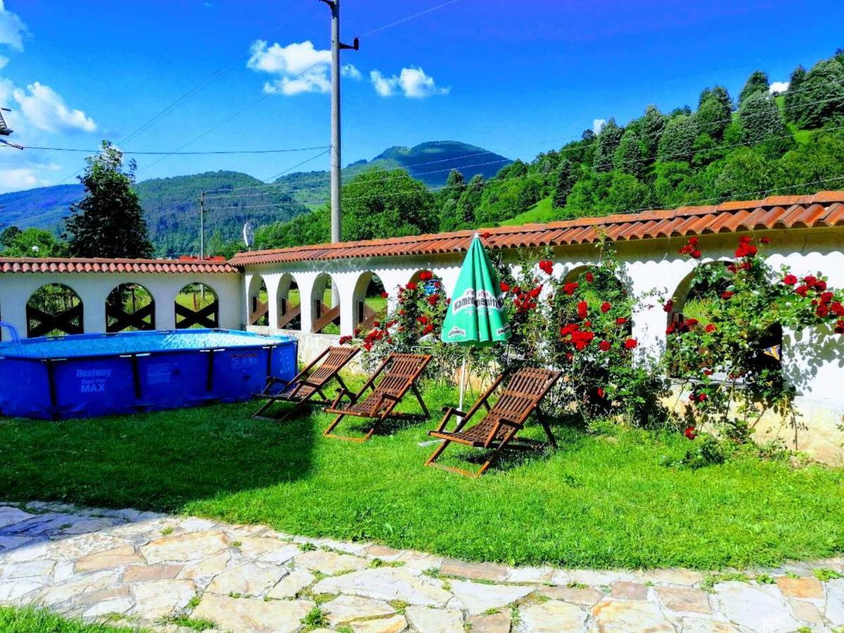 Family Hotel Virgin Ribarica Esterno foto